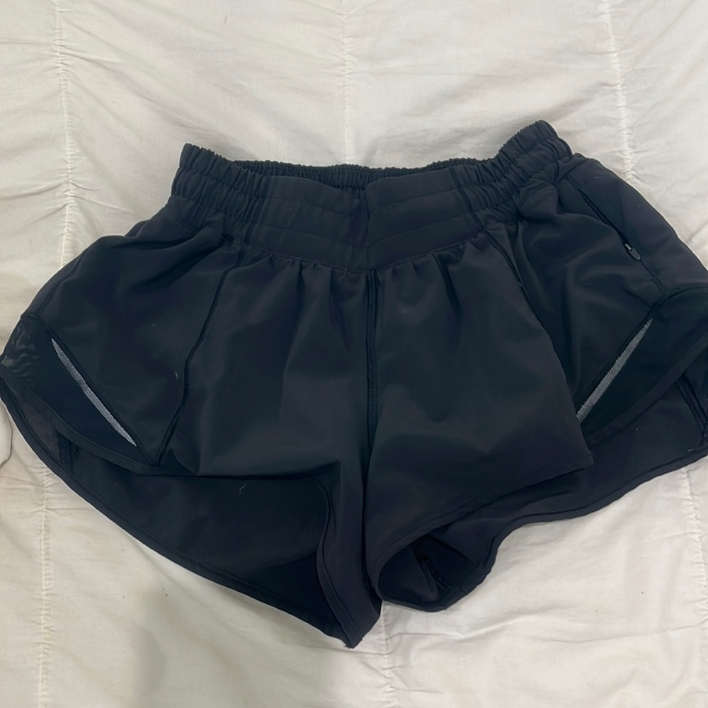 hotty hot low rise lined 2.5 inches black size 4 no tags